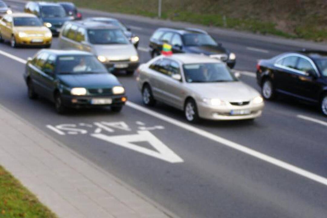 Greičio matuoklių aklumas skatina sostinės vairuotojų chuliganizmą 