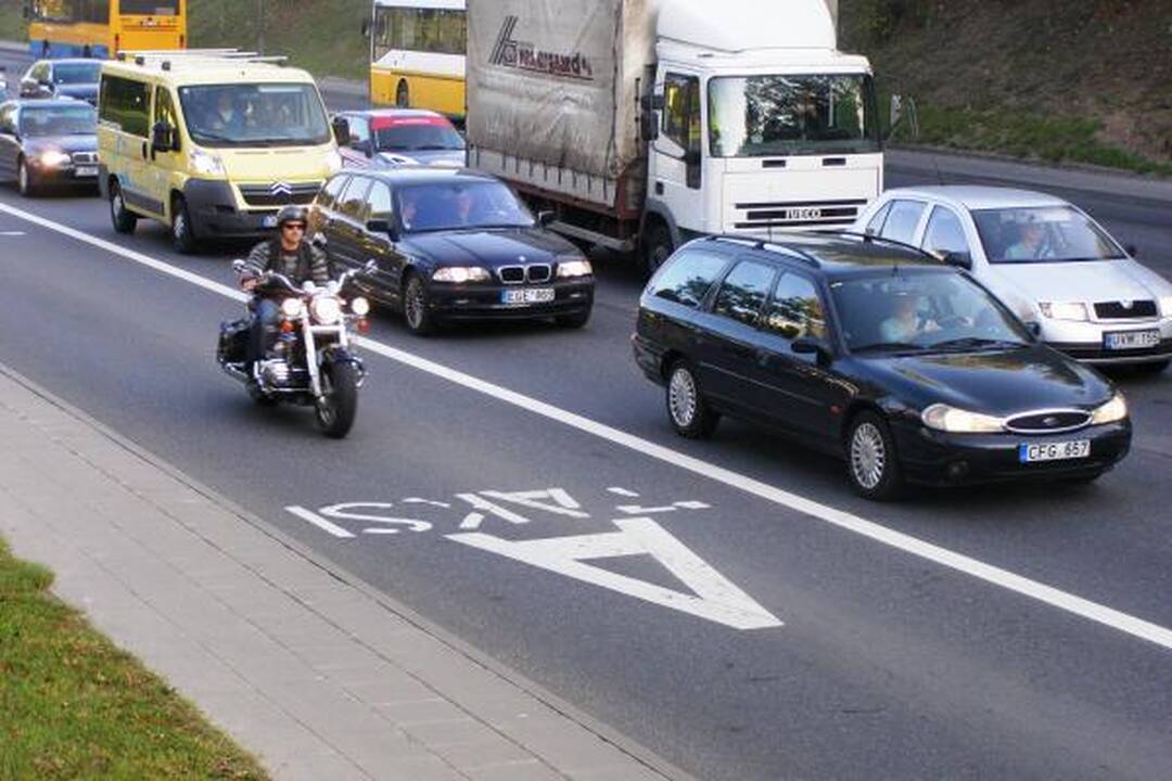 Greičio matuoklių aklumas skatina sostinės vairuotojų chuliganizmą 