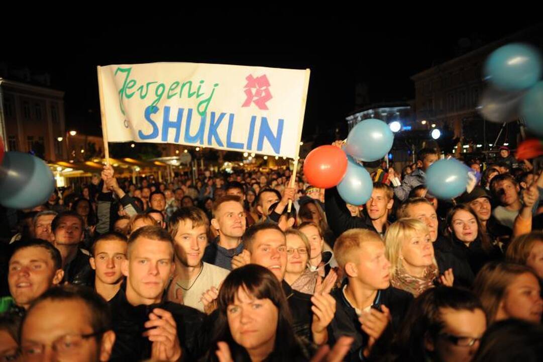 Lietuva didelėmis ovacijomis pasitiko olimpinius čempionus