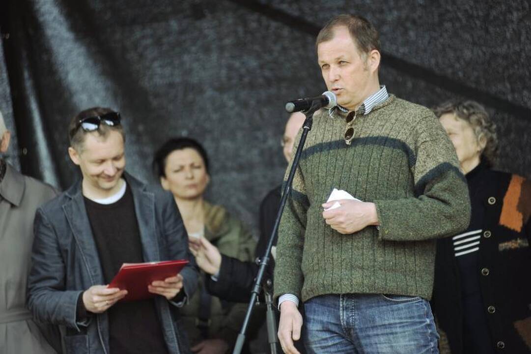 Menininkai apdovanojo Garliavos budėtojus 