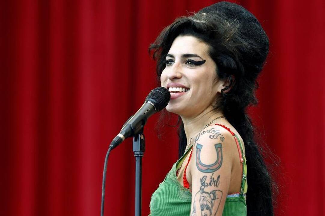 Išvados: Amy Winehouse mirė apsinuodijusi alkoholiu