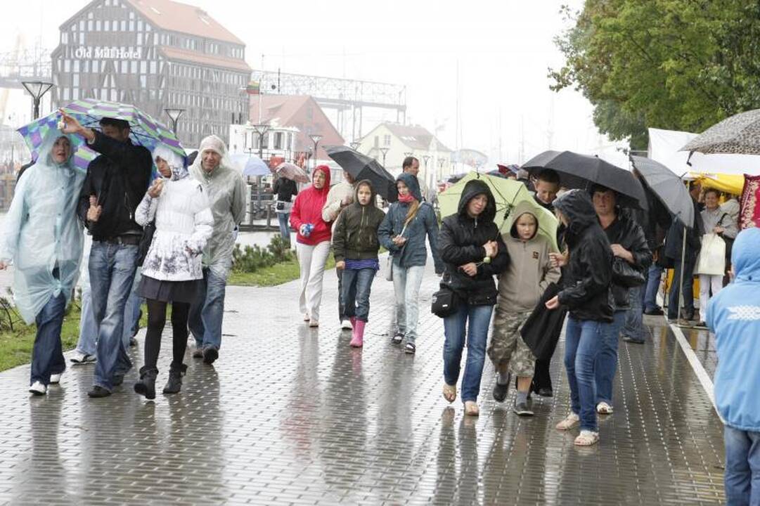 Bjaurus oras išvaikė prekybininkus