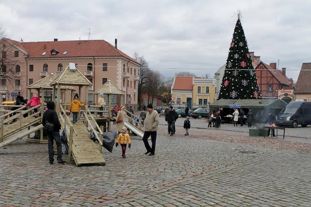 Klaipėdiečiai vaišinosi nemokama žuviene ir koše