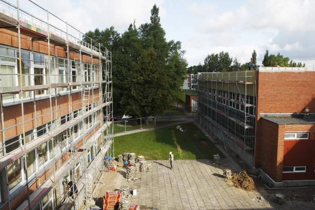 "Vėtrungės" gimnazistai į savo mokyklą grįš spalį