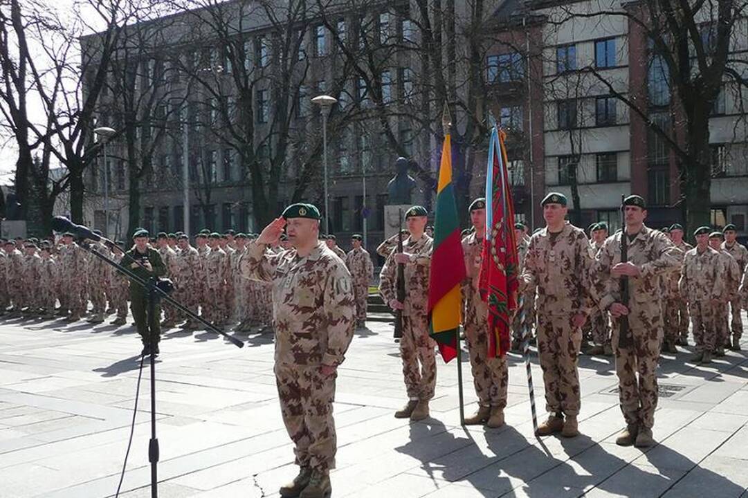 Į Afganistaną išlydėta paskutinė karių pamaina