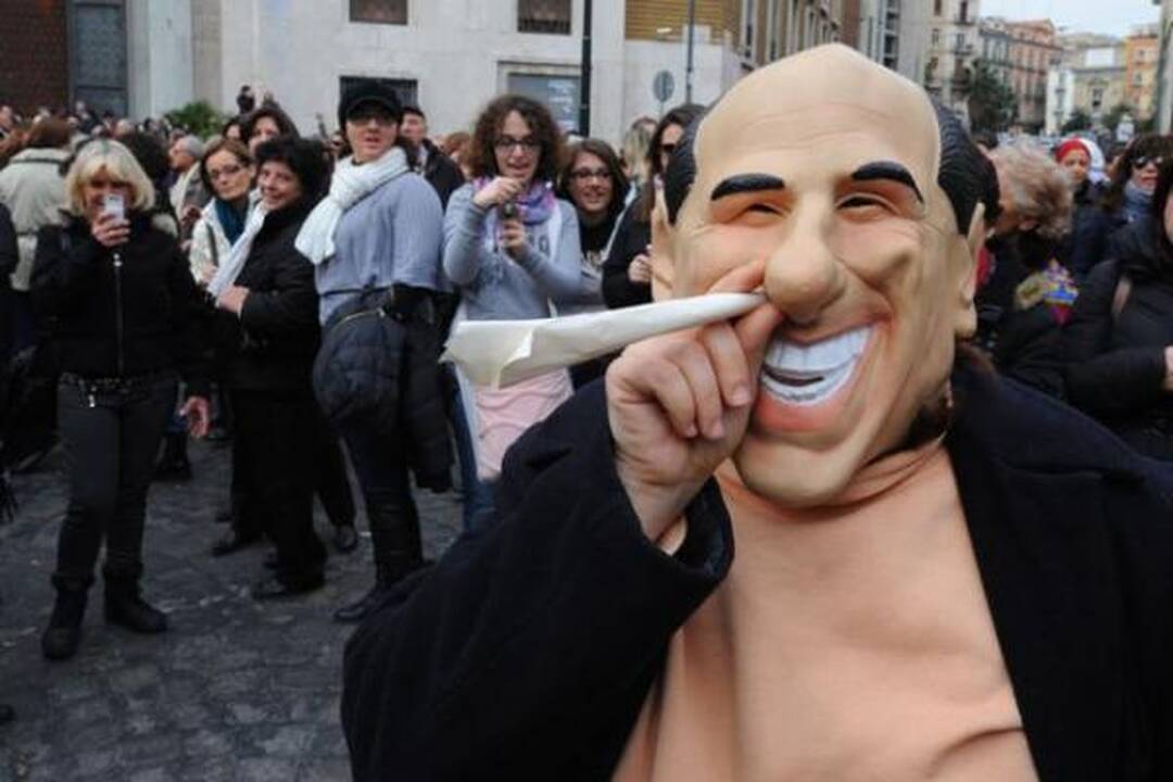Italės masiškai protestavo prieš S.Berlusconi valdymą