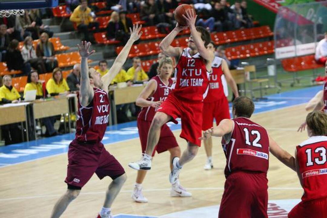 VDU krepšininkai apgynė LSKL čempionų vardus