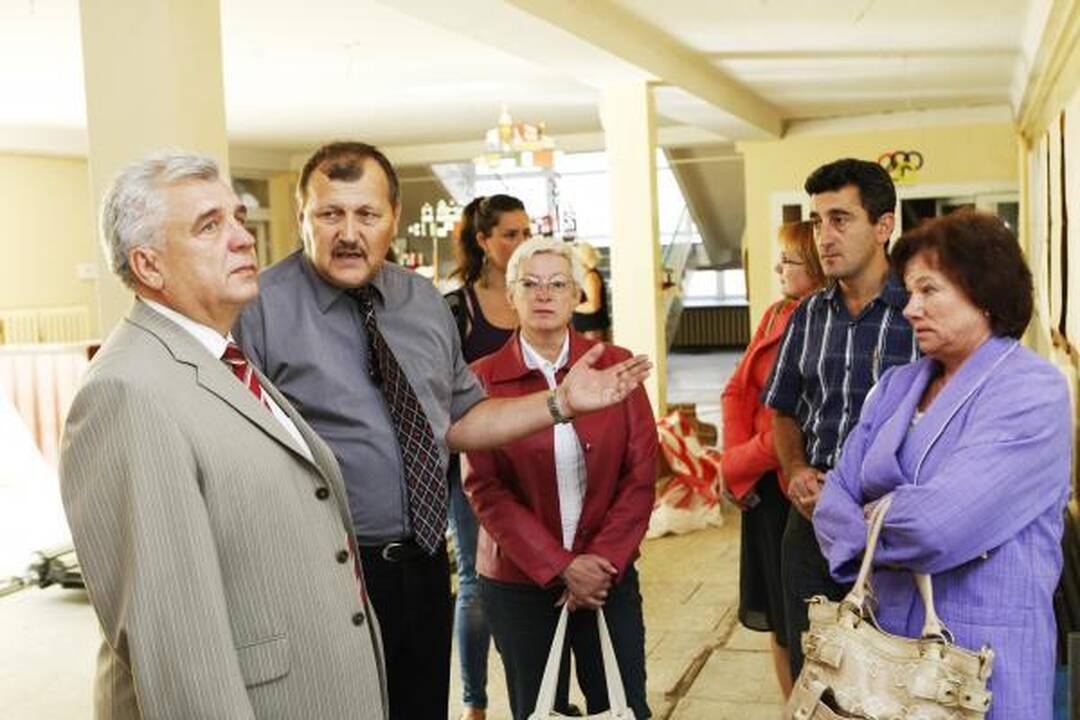"Vėtrungės" gimnazistai į savo mokyklą grįš spalį