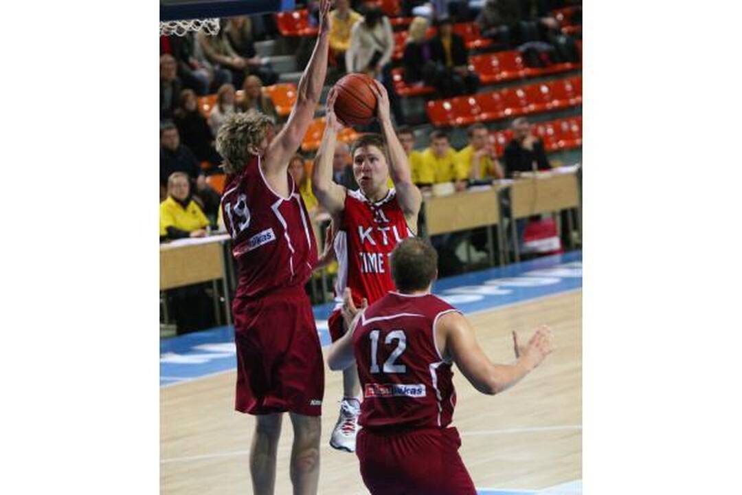 VDU krepšininkai apgynė LSKL čempionų vardus