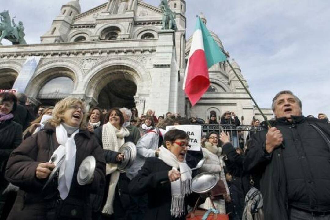 Italės masiškai protestavo prieš S.Berlusconi valdymą