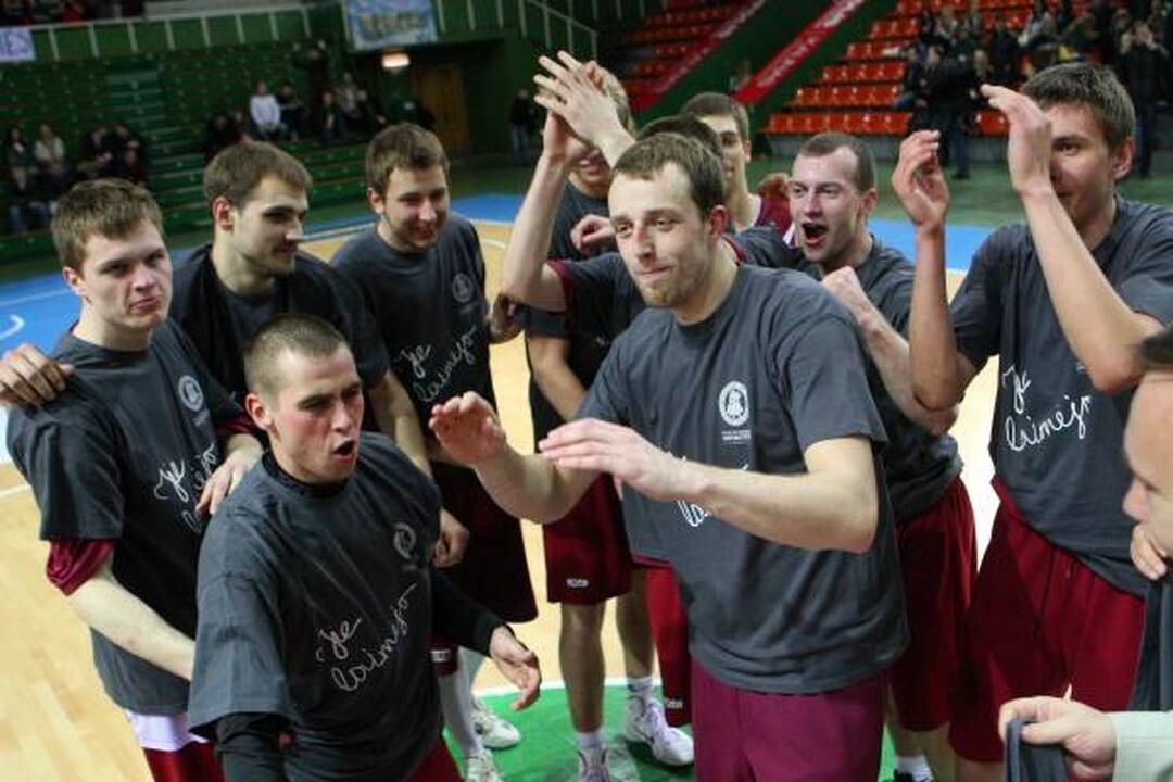 VDU krepšininkai apgynė LSKL čempionų vardus