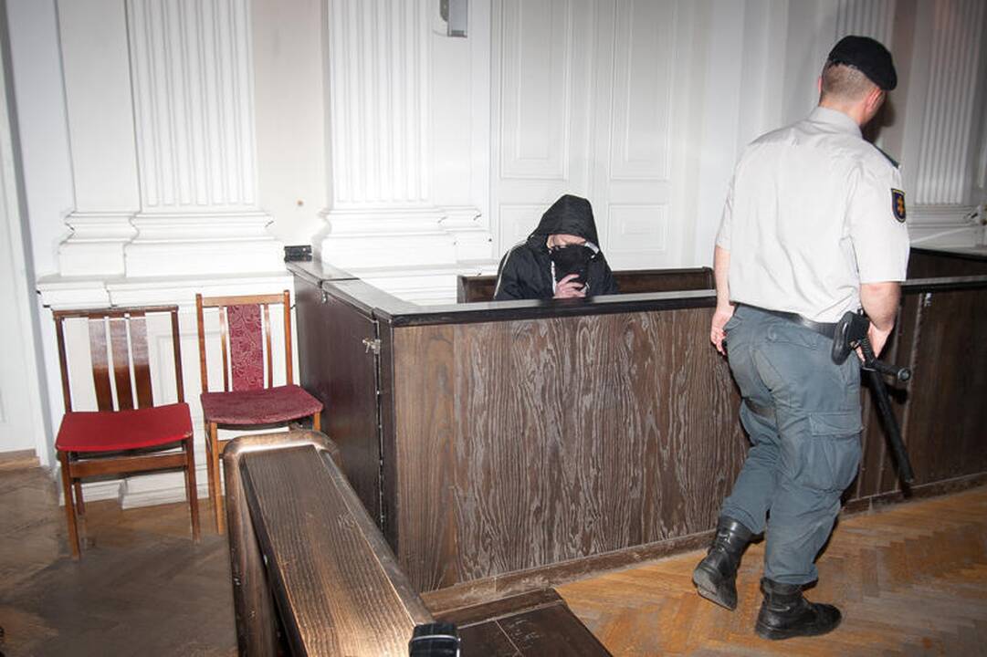 Prieš teismą stojo kaltinamasis Vilniaus seksualinis maniakas