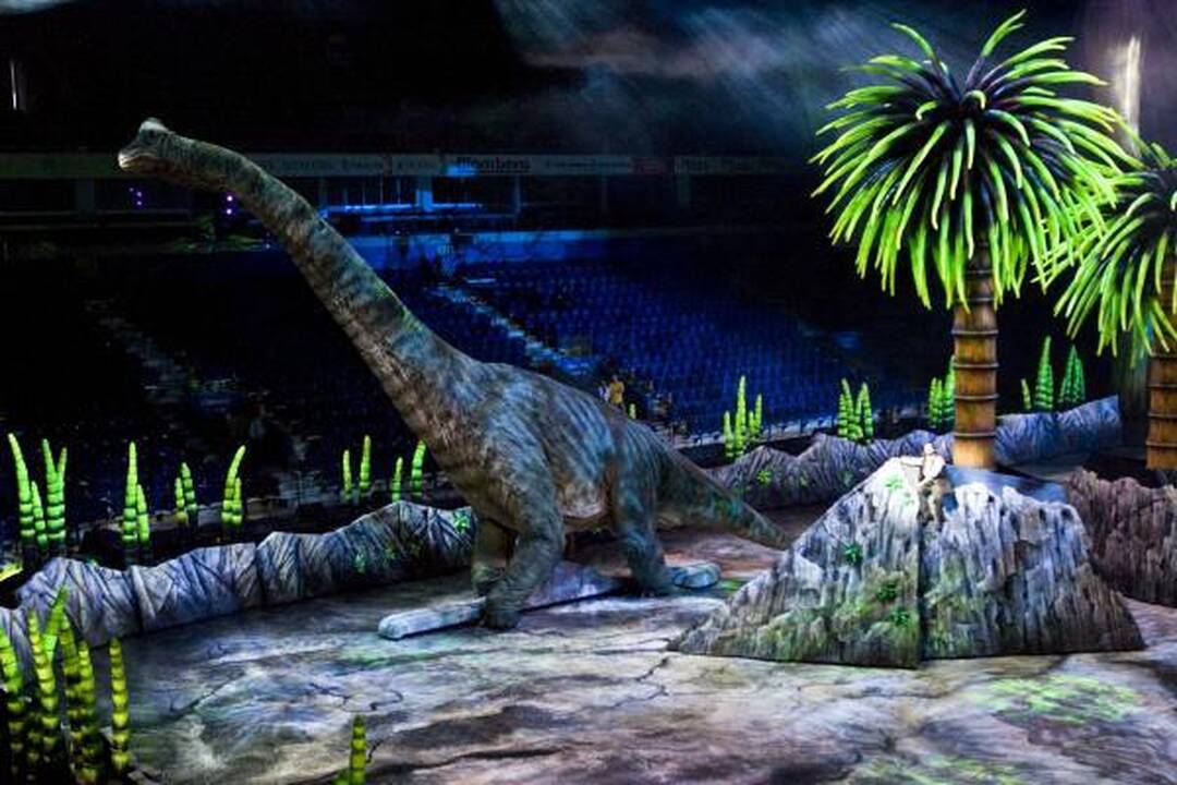 "Siemens" areną drebins dinozaurų peštynės