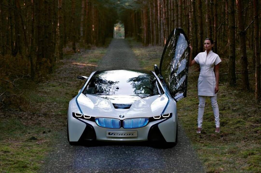 BMW iš Frankfurto: „i8“ - velniškai pašėlęs ekologiškas ryklys