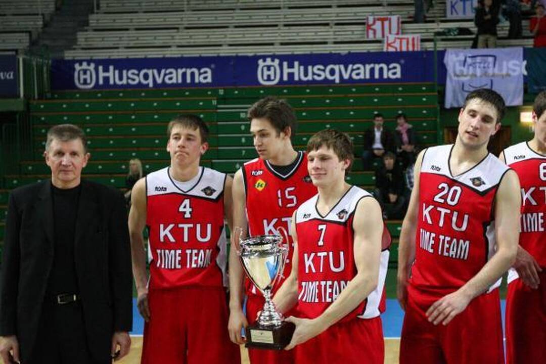 VDU krepšininkai apgynė LSKL čempionų vardus