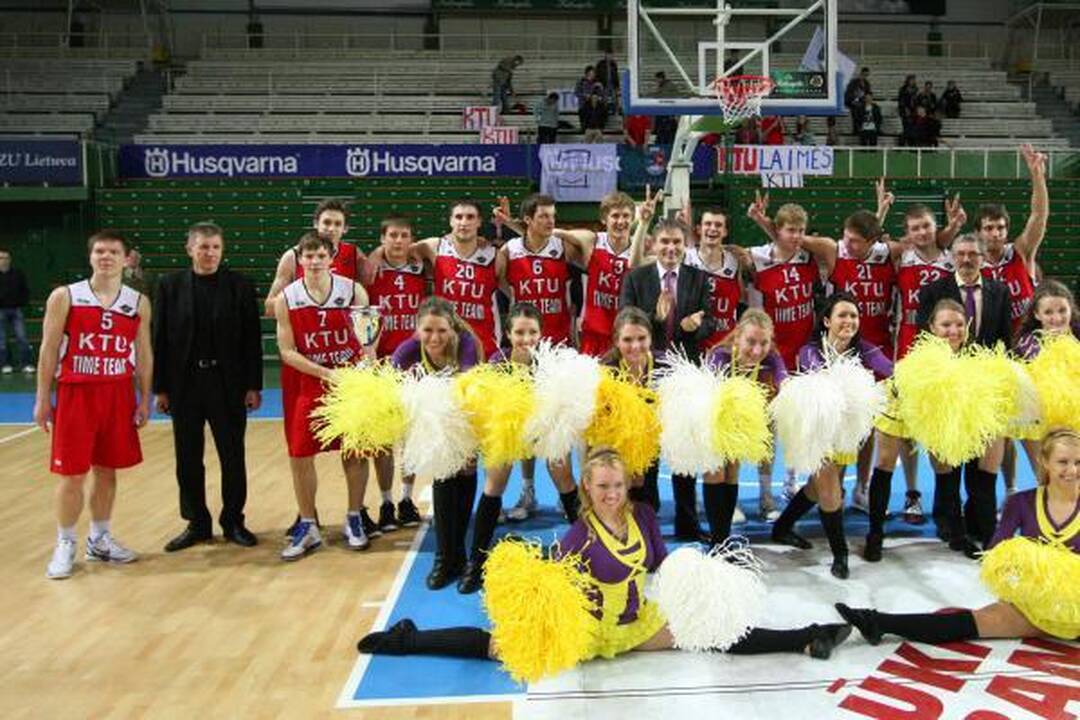 VDU krepšininkai apgynė LSKL čempionų vardus