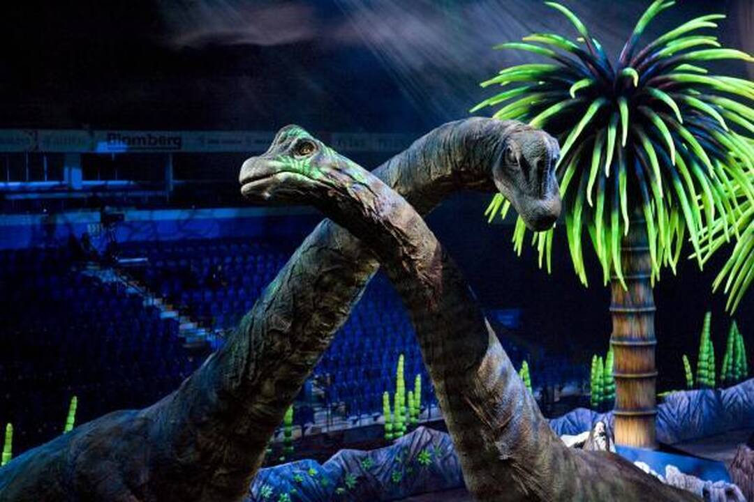 "Siemens" areną drebins dinozaurų peštynės