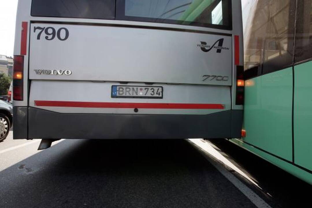 Troleibusas „Vytautas“ gavo krikštą ir patyrė pirmą avariją Vilniaus gatvėse