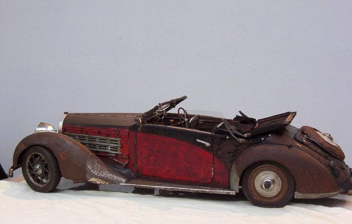 Vokiečio surūdijusi kolekcija - nuo „Porsche“ iki „Bugatti“