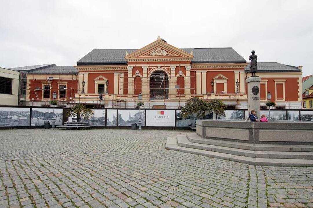 Klaipėdos Dramos teatro fasadas pasirodė visu gražumu