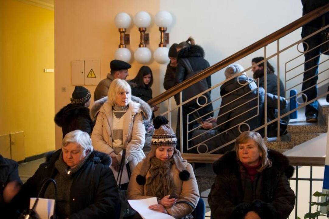 Kaune – akmens amžius? Norintieji prekiauti eilėje stovėjo per naktį 