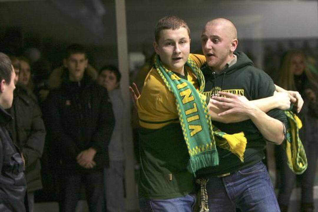 Mače su "Žalgiriu" siautėjo Vilniaus sirgaliai (papildyta)