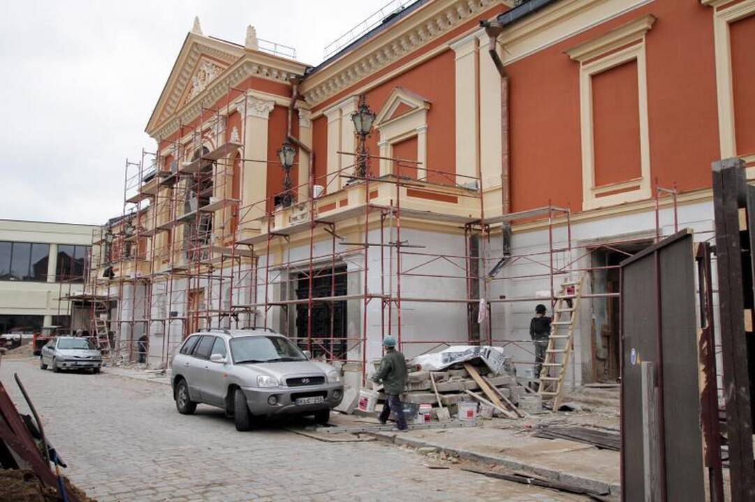 Klaipėdos Dramos teatro fasadas pasirodė visu gražumu