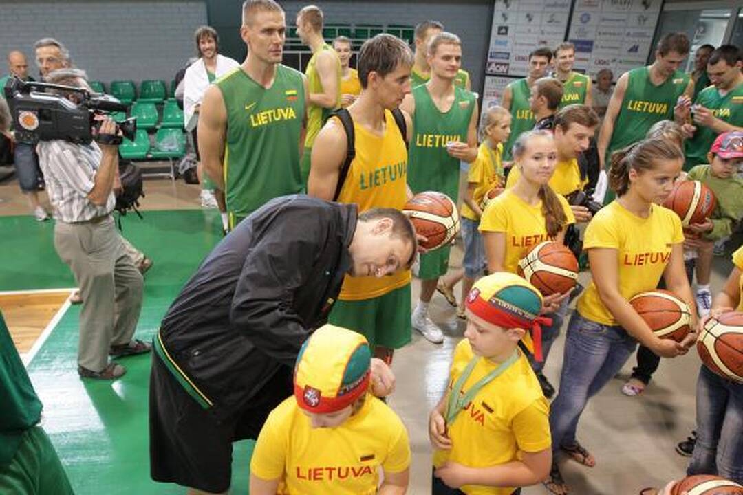 Krepšininkų širdis šildė ligą įveikę vaikai