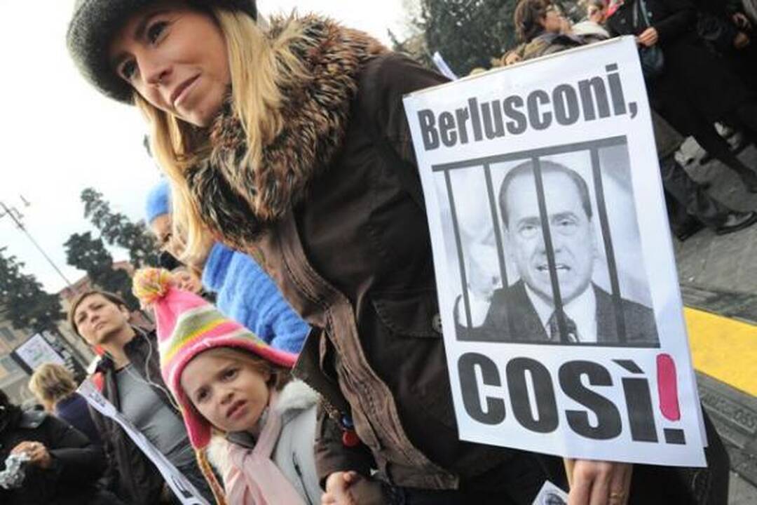 Italės masiškai protestavo prieš S.Berlusconi valdymą