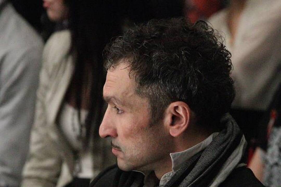 Pirmieji  “Mados infekcijos” akordai
