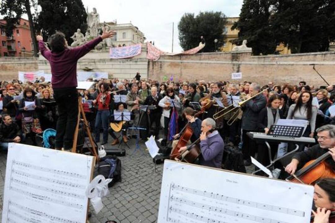 Italės masiškai protestavo prieš S.Berlusconi valdymą