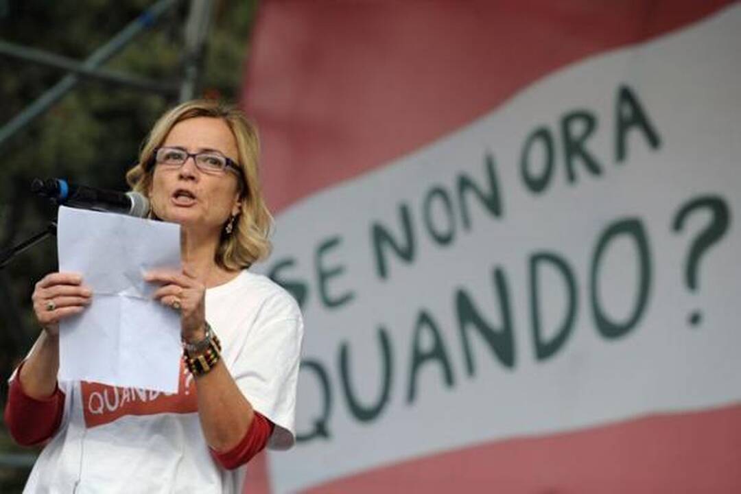 Italės masiškai protestavo prieš S.Berlusconi valdymą
