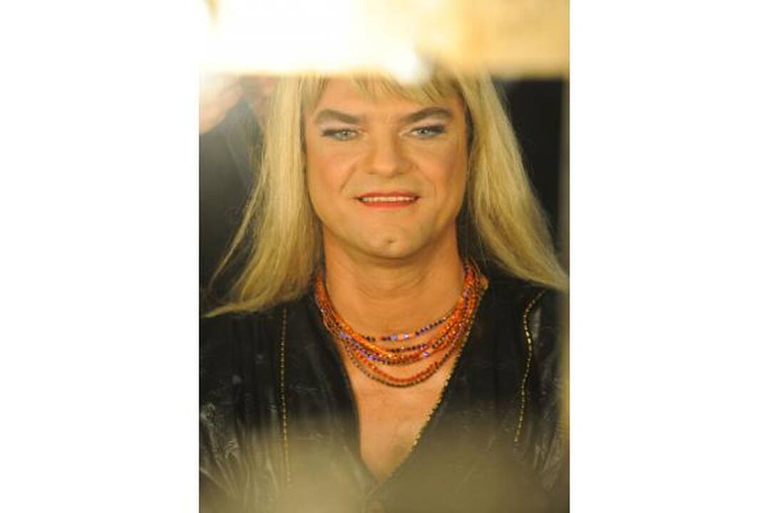 Ž.Šilgalis šokių projekte persirengė seksualia blondine (atnaujinta)