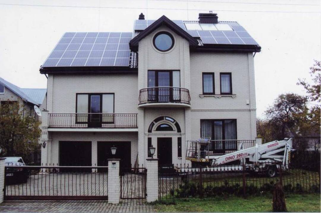 Klaipėdoje ant stogų – pirmosios saulės elektrinės