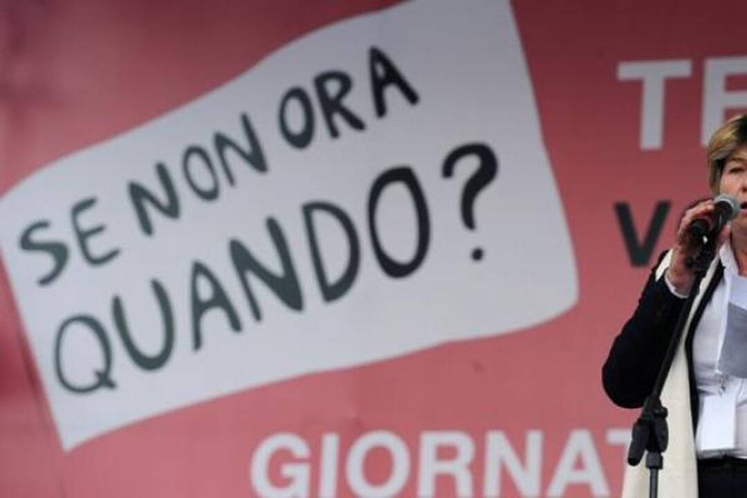 Italės masiškai protestavo prieš S.Berlusconi valdymą