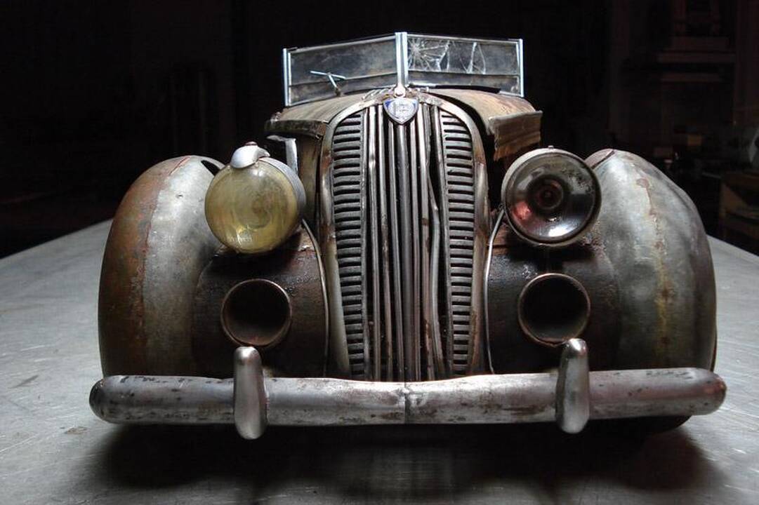 Vokiečio surūdijusi kolekcija - nuo „Porsche“ iki „Bugatti“