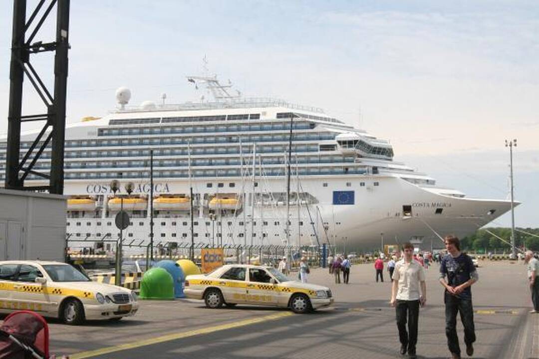 „Costa Magica“ į Klaipėdą vėl atplukdė tūkstančius turistų