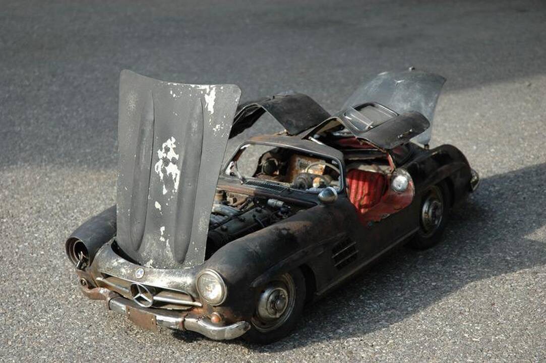 Vokiečio surūdijusi kolekcija - nuo „Porsche“ iki „Bugatti“