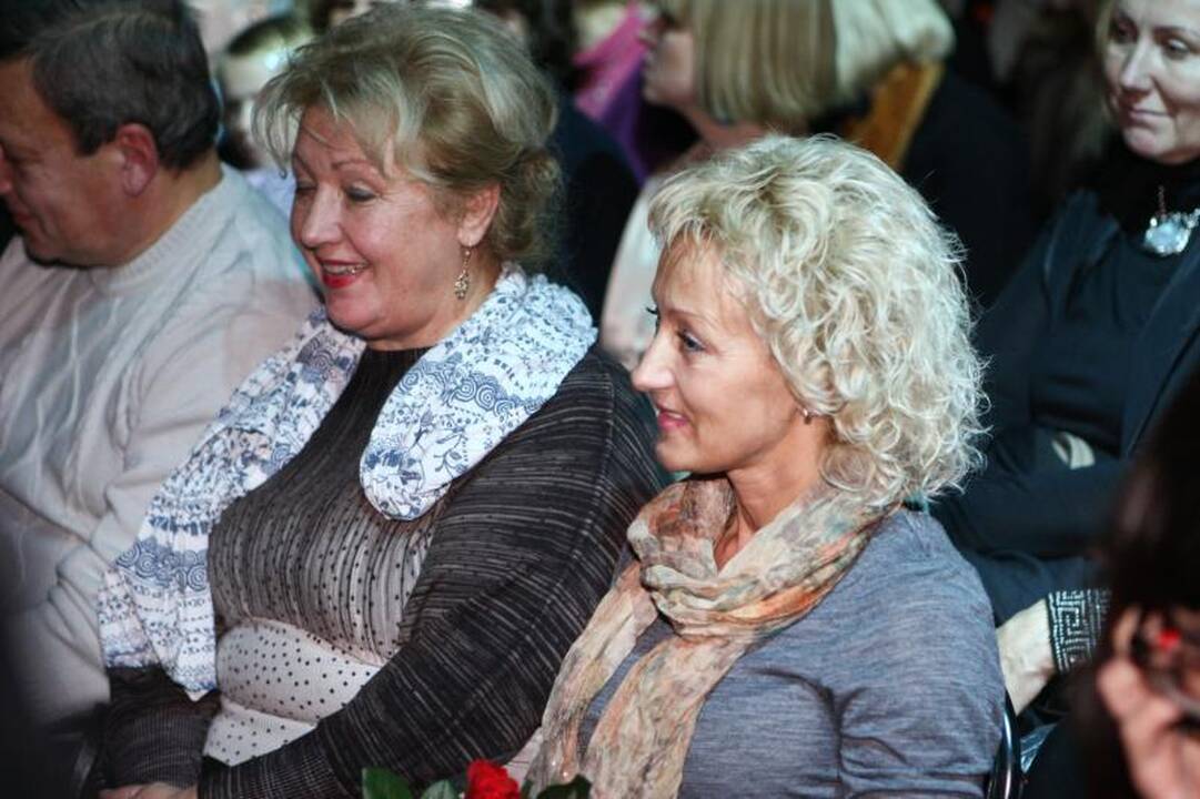 V.Jakučinskaitės kolekcijos mūza -  A.Jagelavičiūtė