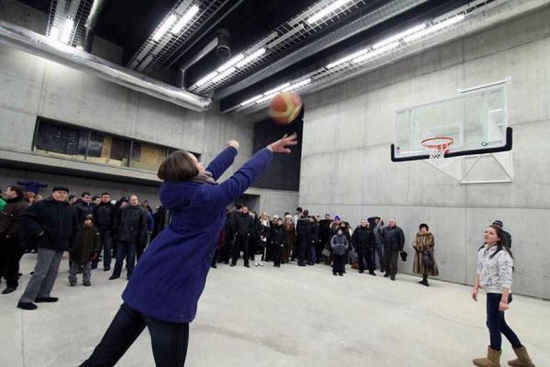 „Žalgirio“ arenoje koncertavo Kauno šampaninis choras ir Merūnas