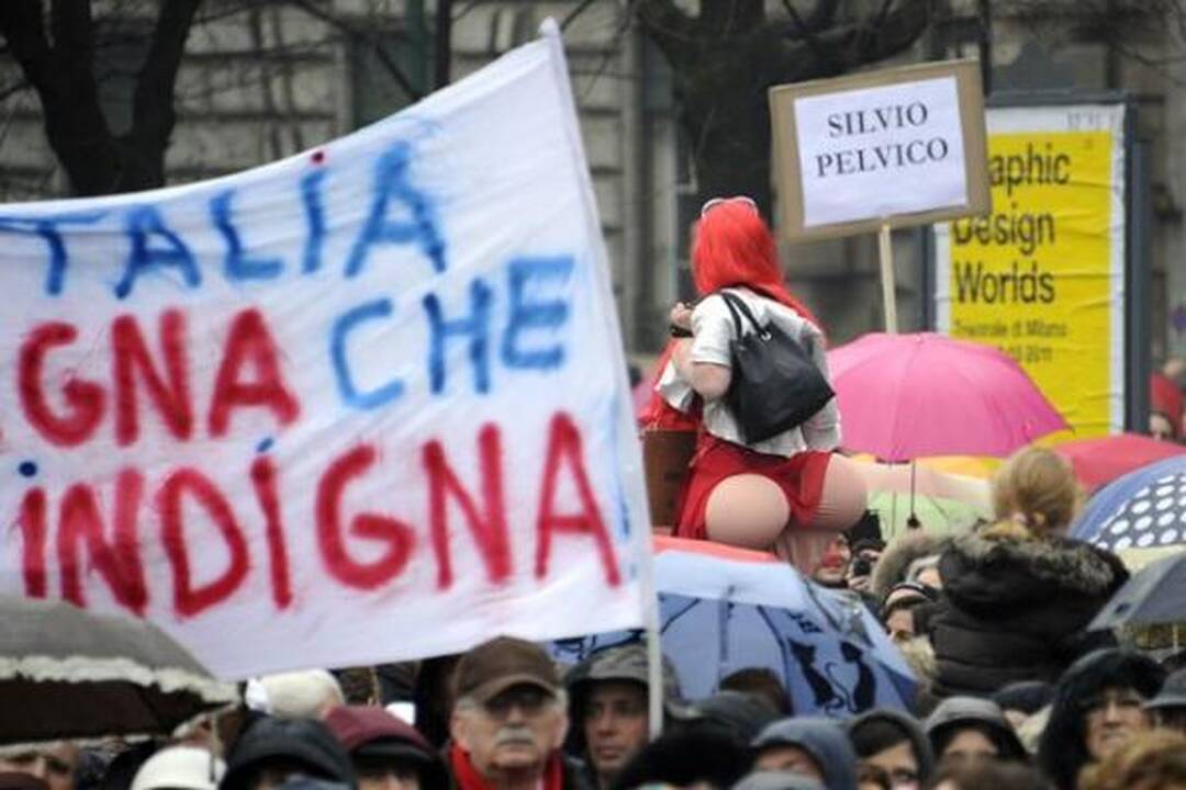 Italės masiškai protestavo prieš S.Berlusconi valdymą