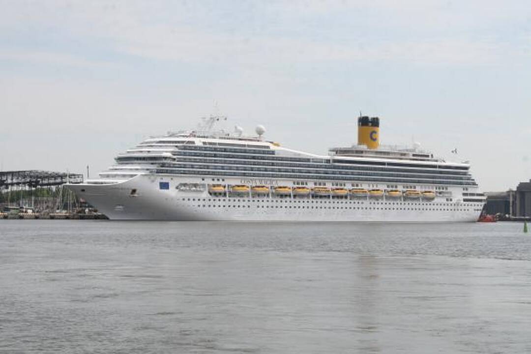 „Costa Magica“ į Klaipėdą vėl atplukdė tūkstančius turistų