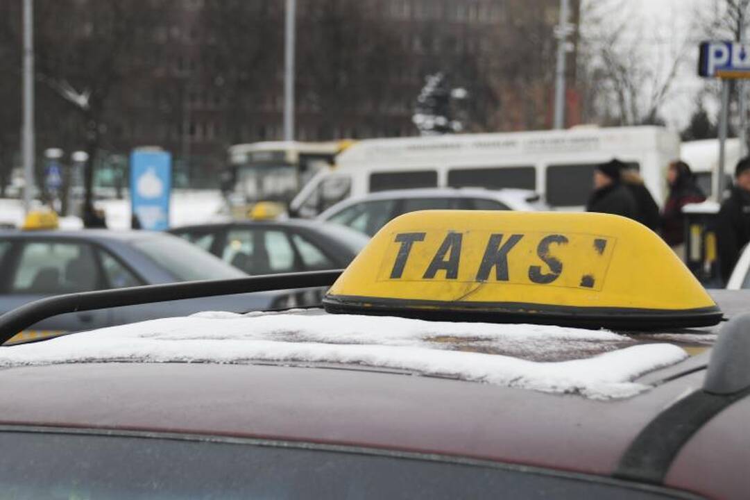 Valdžia pagaliau išgirdo taksistų priekaištus   