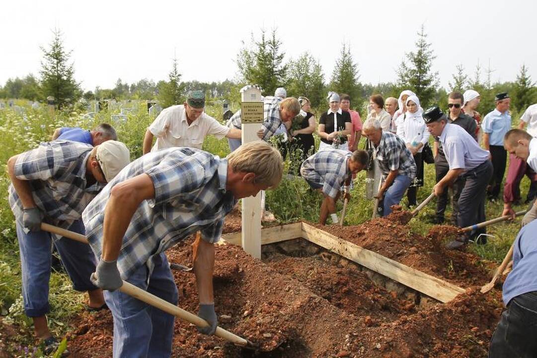 „Bulgarijoje“ rasti laivo dokumentai, patvirtintos 104 aukos