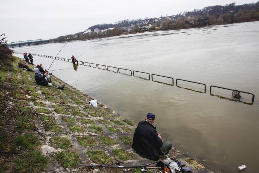 Patvinęs Nemunas  – masalas žvejams: vanduo pakilo beveik 3 metrus
