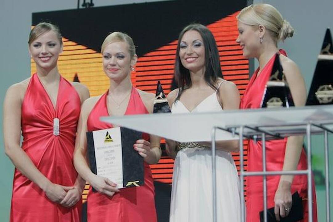 Į „Euroviziją“ Maskvoje važiuos Sasha Son (lentelė)
