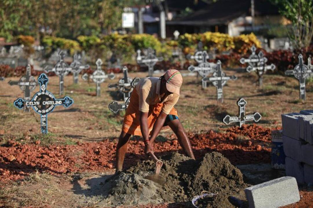 Londone nusižudžiusios slaugytojos palaikai parskraidinti į Indiją