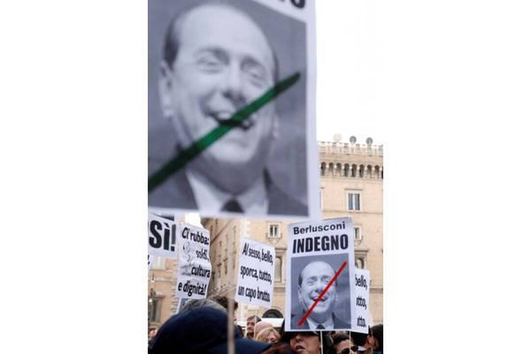 Italės masiškai protestavo prieš S.Berlusconi valdymą
