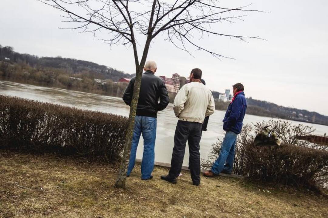 Patvinęs Nemunas  – masalas žvejams: vanduo pakilo beveik 3 metrus