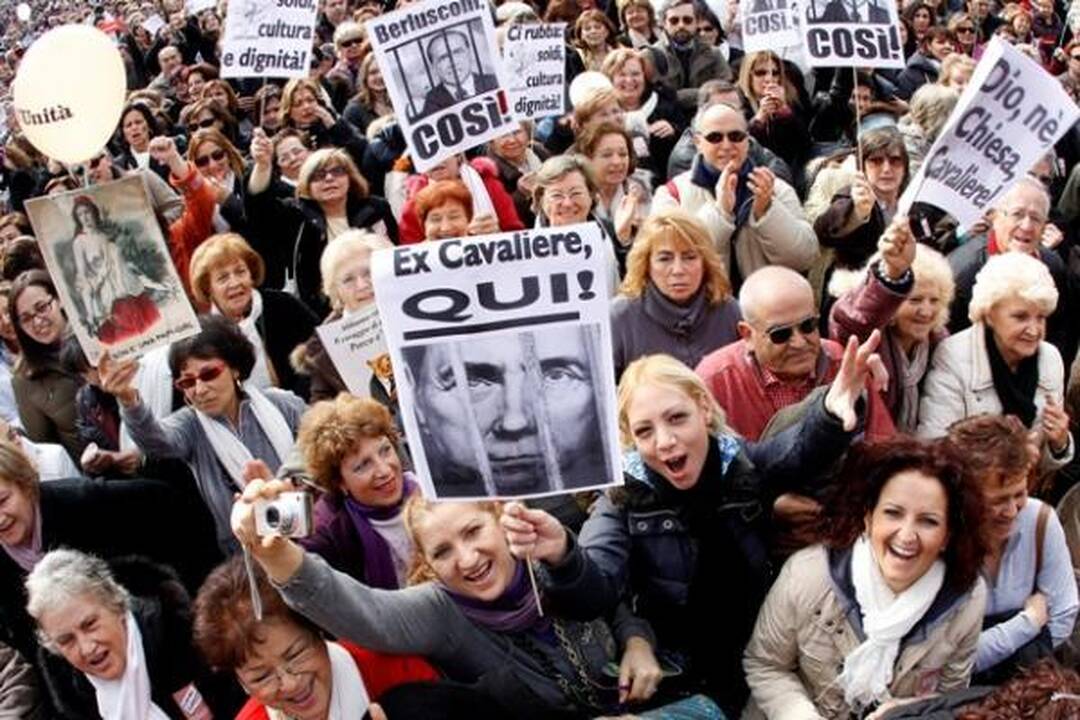 Italės masiškai protestavo prieš S.Berlusconi valdymą
